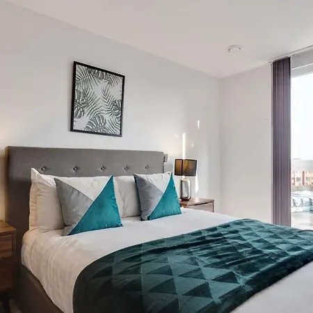 Stylish Flat In Converted Mill * Leeds (West Yorkshire)