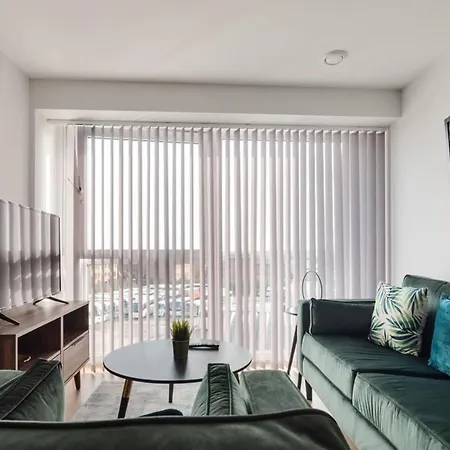 Stylish Flat In Converted Mill * Leeds (West Yorkshire)